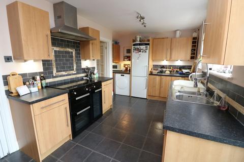 3 bedroom terraced house for sale, Huntingfield Way, Egham, Surrey, TW20