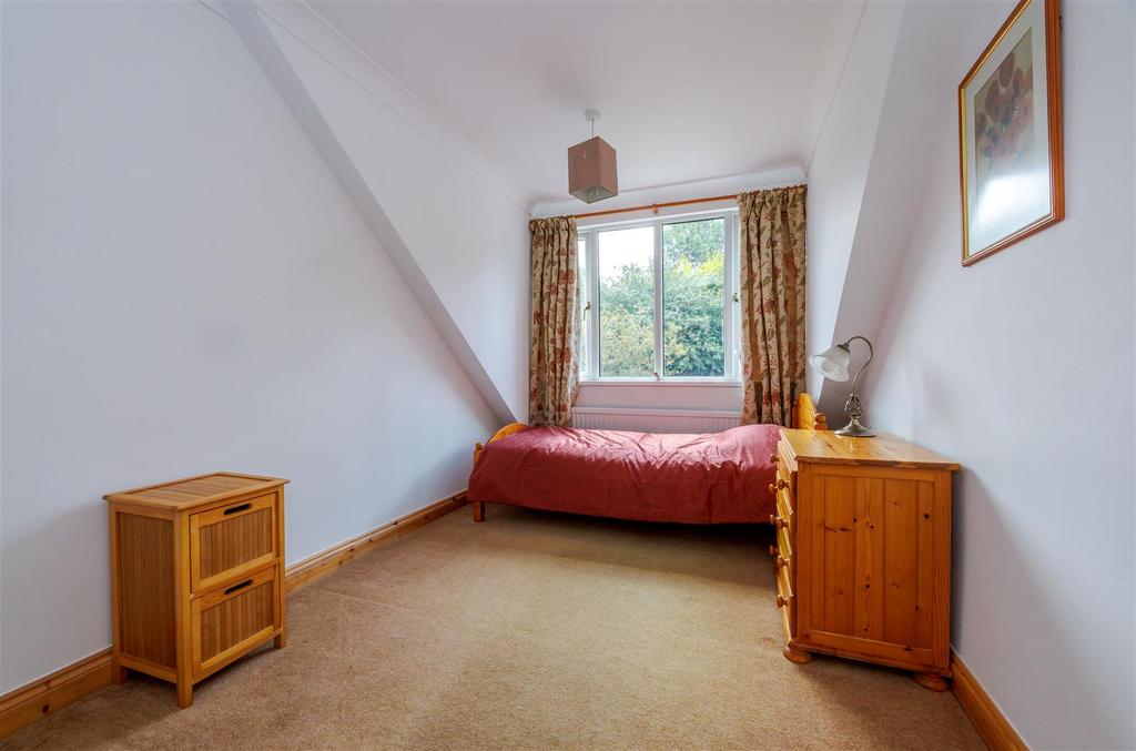 Bedroom 3 1 N9 A4219.jpg