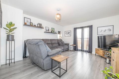 2 bedroom flat for sale, Fife Way, Aylesham, Canterbury, CT3