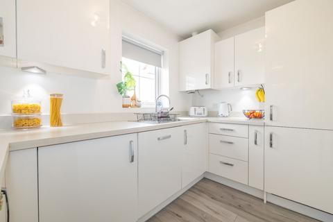 2 bedroom flat for sale, Fife Way, Aylesham, Canterbury, CT3