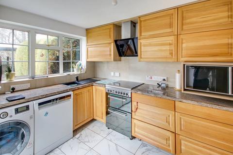 undefined, Harmans Mead, East Grinstead, RH19