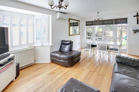 undefined, Harmans Mead, East Grinstead, RH19