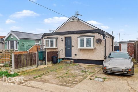 2 bedroom detached bungalow for sale, Yew Way, Clacton-on-Sea