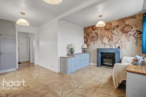 2 bedroom detached bungalow for sale, Yew Way, Clacton-on-Sea