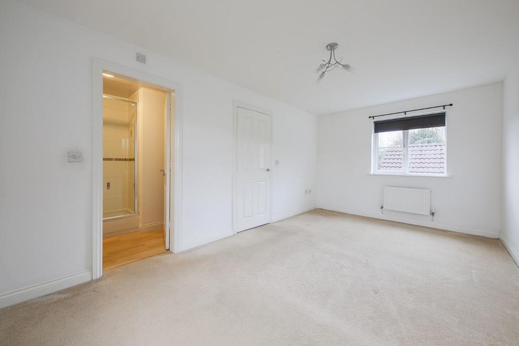 Bedroom 1.jpg