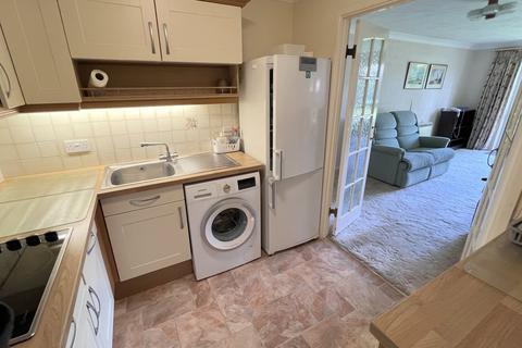 1 bedroom apartment for sale, Fernlea Avenue, Ferndown, BH22
