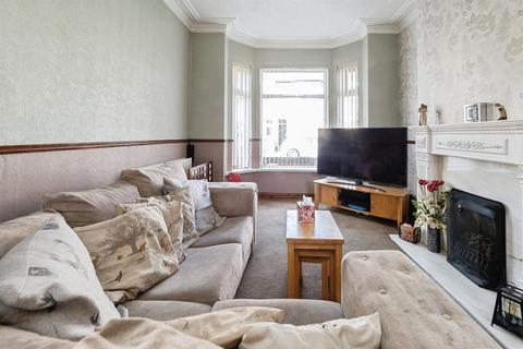 4 bedroom terraced house for sale, Dryden Street, Hull