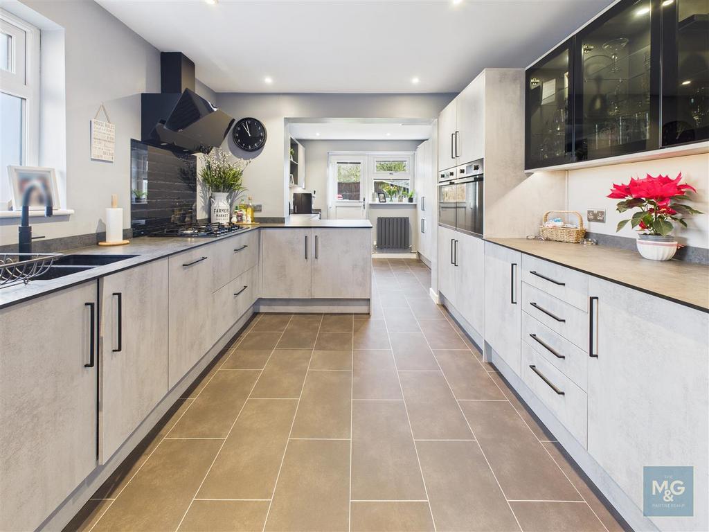 Kitchen &amp; Utility