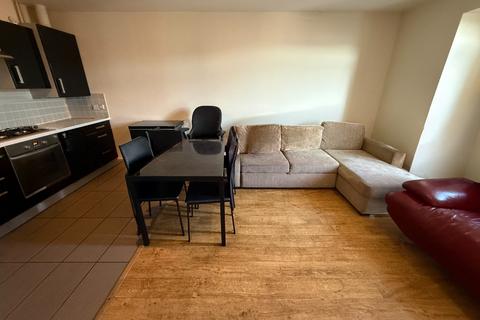 undefined, Stokers Close, Dunstable LU5