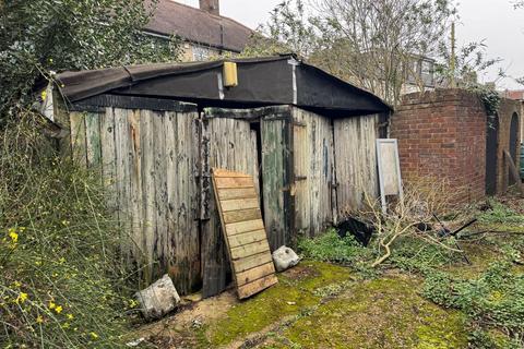 3 bedroom terraced house for sale, Langham Drive, Romford RM6