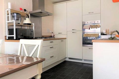 3 bedroom semi-detached house to rent, Hatton Road, Bristol, Bristol BS16
