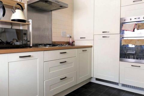 3 bedroom semi-detached house to rent, Hatton Road, Bristol, Bristol BS16