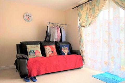 3 bedroom semi-detached house to rent, Hatton Road, Bristol, Bristol BS16
