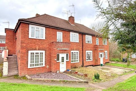 2 bedroom maisonette for sale, Oaks Close, Oaks Court Oaks Close, KT22