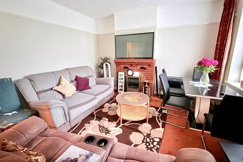 2 bedroom maisonette for sale, Oaks Close, Oaks Court Oaks Close, KT22