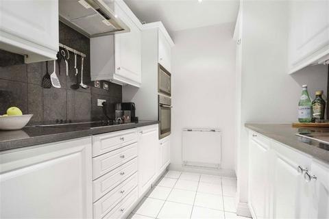 3 bedroom flat to rent, Cromwell Road, London SW7