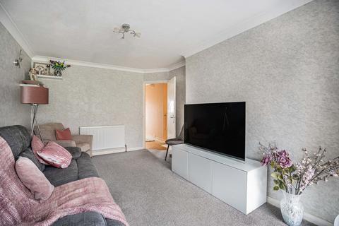 2 bedroom detached bungalow for sale, Hitchin SG4