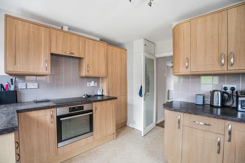 2 bedroom detached bungalow for sale, Hitchin SG4