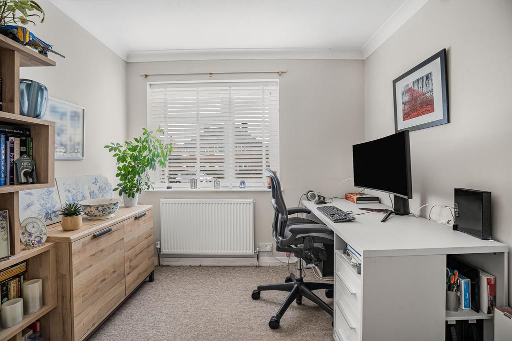 Bedroom/Study