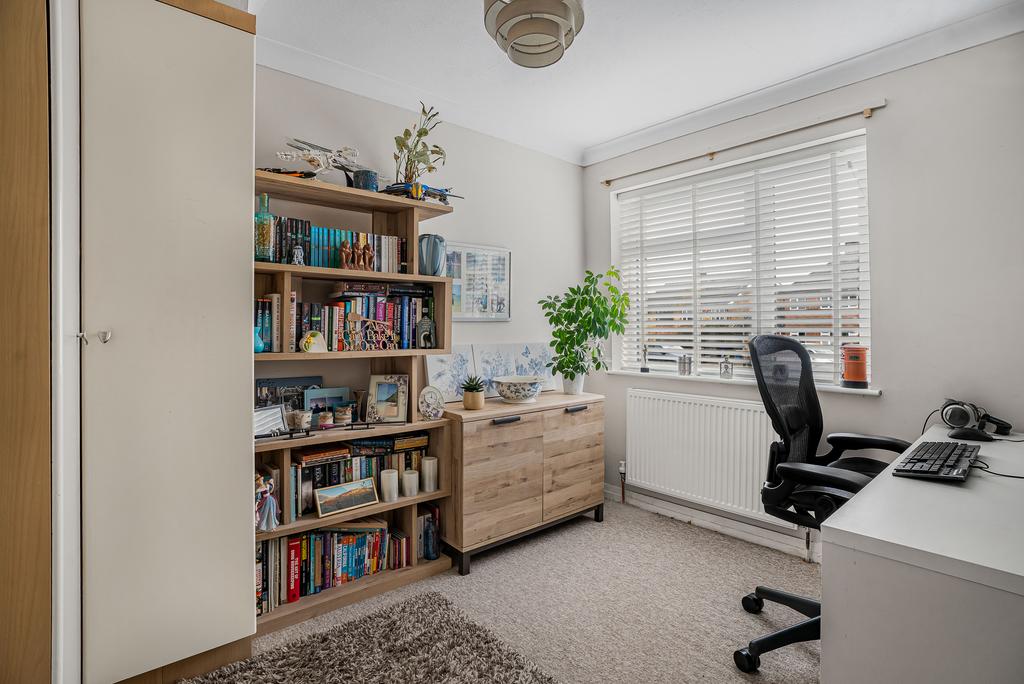 Bedroom/Study