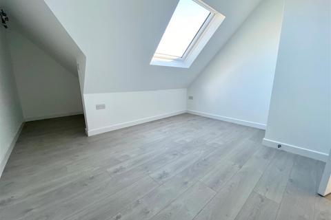 undefined, Thornhill Road, Luton, LU4 8EY