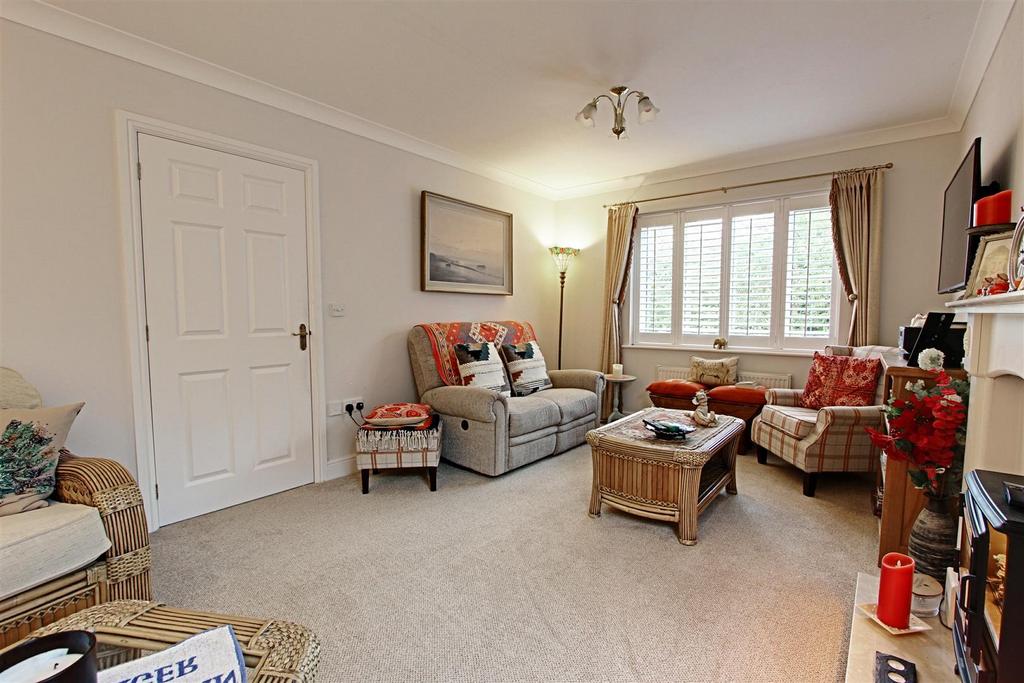 Living Room.jpg