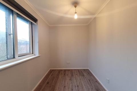 1 bedroom flat to rent, Gartons Close, Enfield