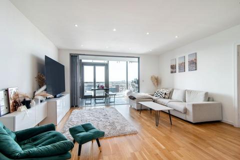 2 bedroom flat to rent, Ealing Road, Brentford TW8