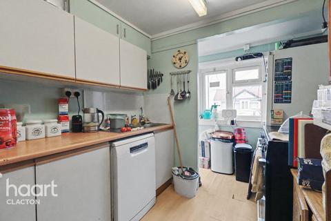 1 bedroom detached bungalow for sale, Gorse Way, Clacton-On-Sea
