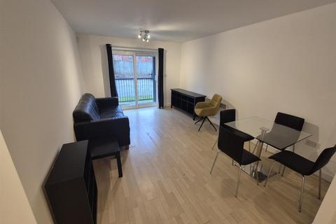 2 bedroom ground floor flat to rent, Dawn Court, Wilbraham Road, Fallowfield