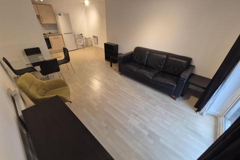 2 bedroom ground floor flat to rent, Dawn Court, Wilbraham Road, Fallowfield