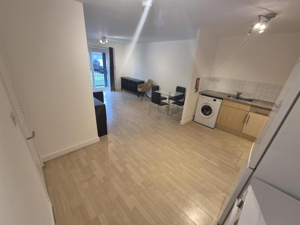 Kitchen Lounge
