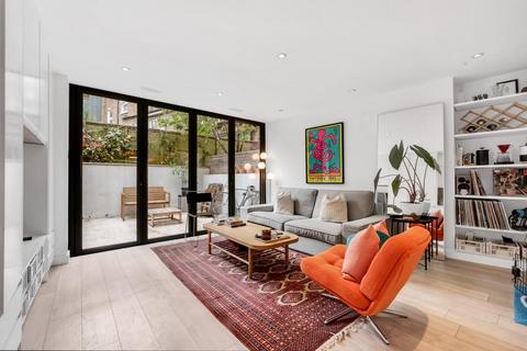 2 bedroom flat for sale, Mountgrove Road, London N5