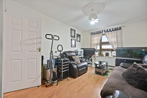 1 bedroom flat for sale, Farm Road, Harlesden, NW10