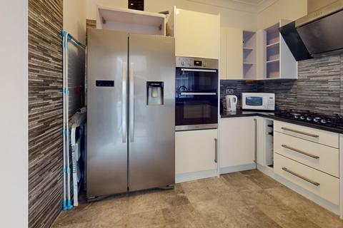2 bedroom end of terrace house to rent, Colyers Lane, Erith, London