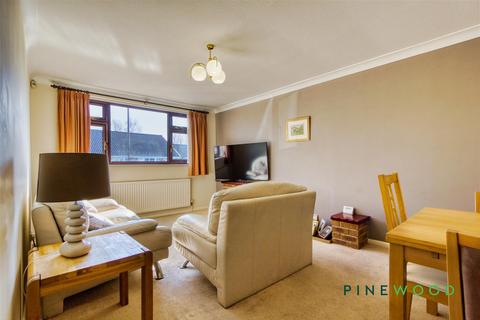 2 bedroom detached bungalow for sale, Meadow Close, Chesterfield S43