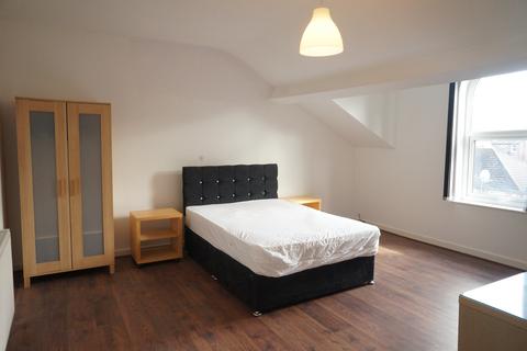 3 bedroom apartment to rent, Clyde Road, Manchester, M20