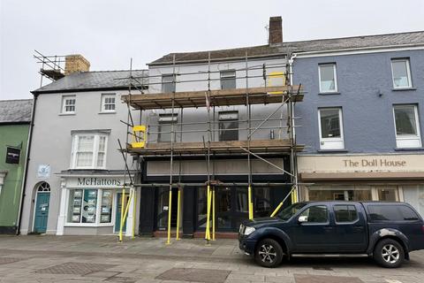 Restaurant to rent, 9 Dunraven Pl Bridgend CF31 1JF