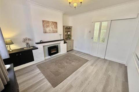 2 bedroom terraced house to rent, Dove Street, NOTTINGHAM
