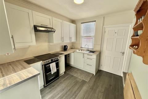 2 bedroom terraced house to rent, Dove Street, NOTTINGHAM