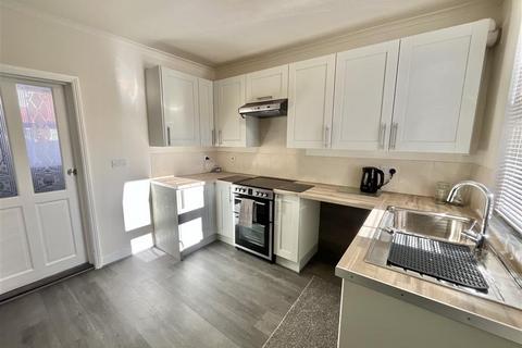 2 bedroom terraced house to rent, Dove Street, NOTTINGHAM