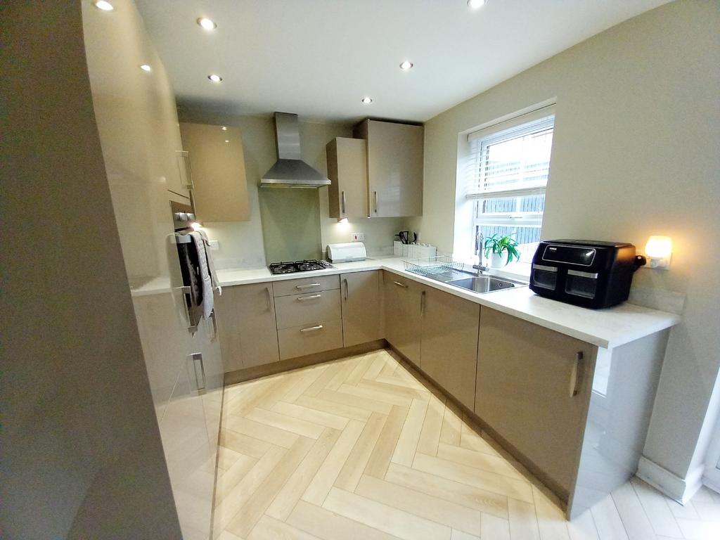 Dining kitchen