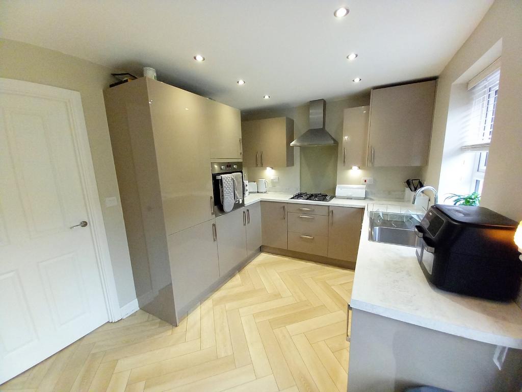 Dining kitchen