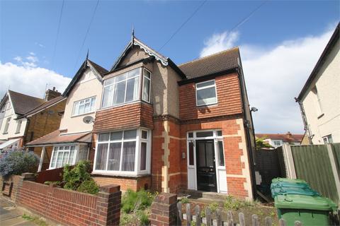 1 bedroom maisonette to rent, Chaucer Road, Ashford, TW15