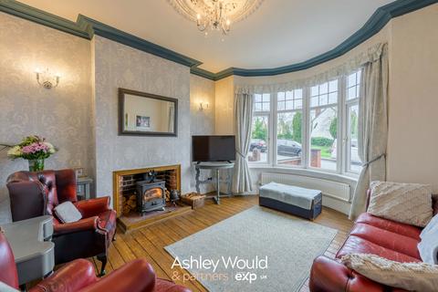 4 bedroom detached house for sale, Beauty Bank, Cradley Heath B64
