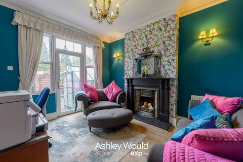 4 bedroom detached house for sale, Beauty Bank, Cradley Heath B64