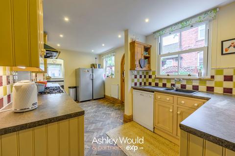 4 bedroom detached house for sale, Beauty Bank, Cradley Heath B64