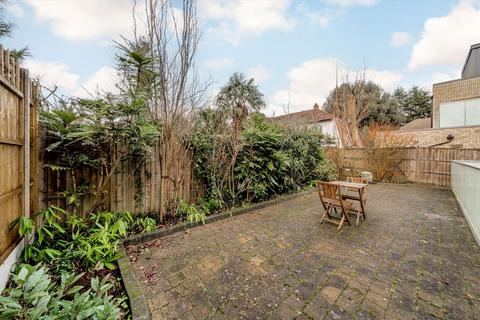 2 bedroom flat to rent, West Hill, London SW15