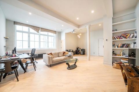 undefined, Strype Street, London E1
