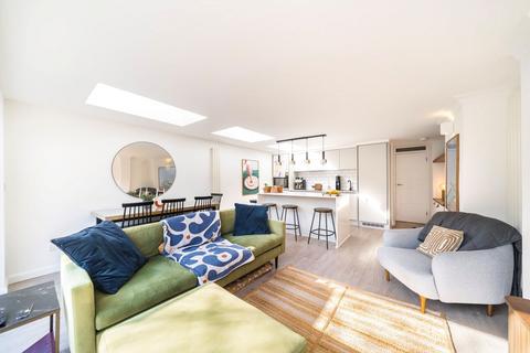 2 bedroom flat for sale, Henslowe Road, London SE22
